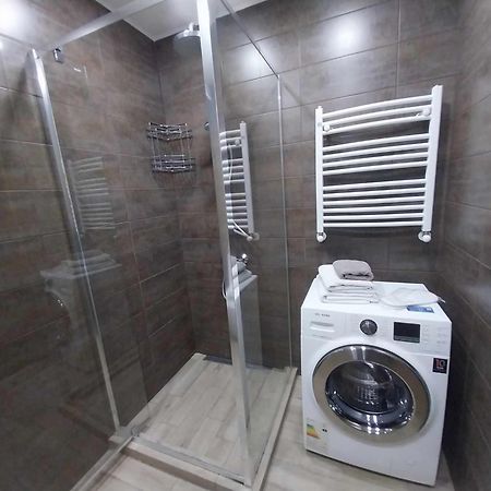 Sol'S M2 White Modern Apartments Tbilisi ภายนอก รูปภาพ