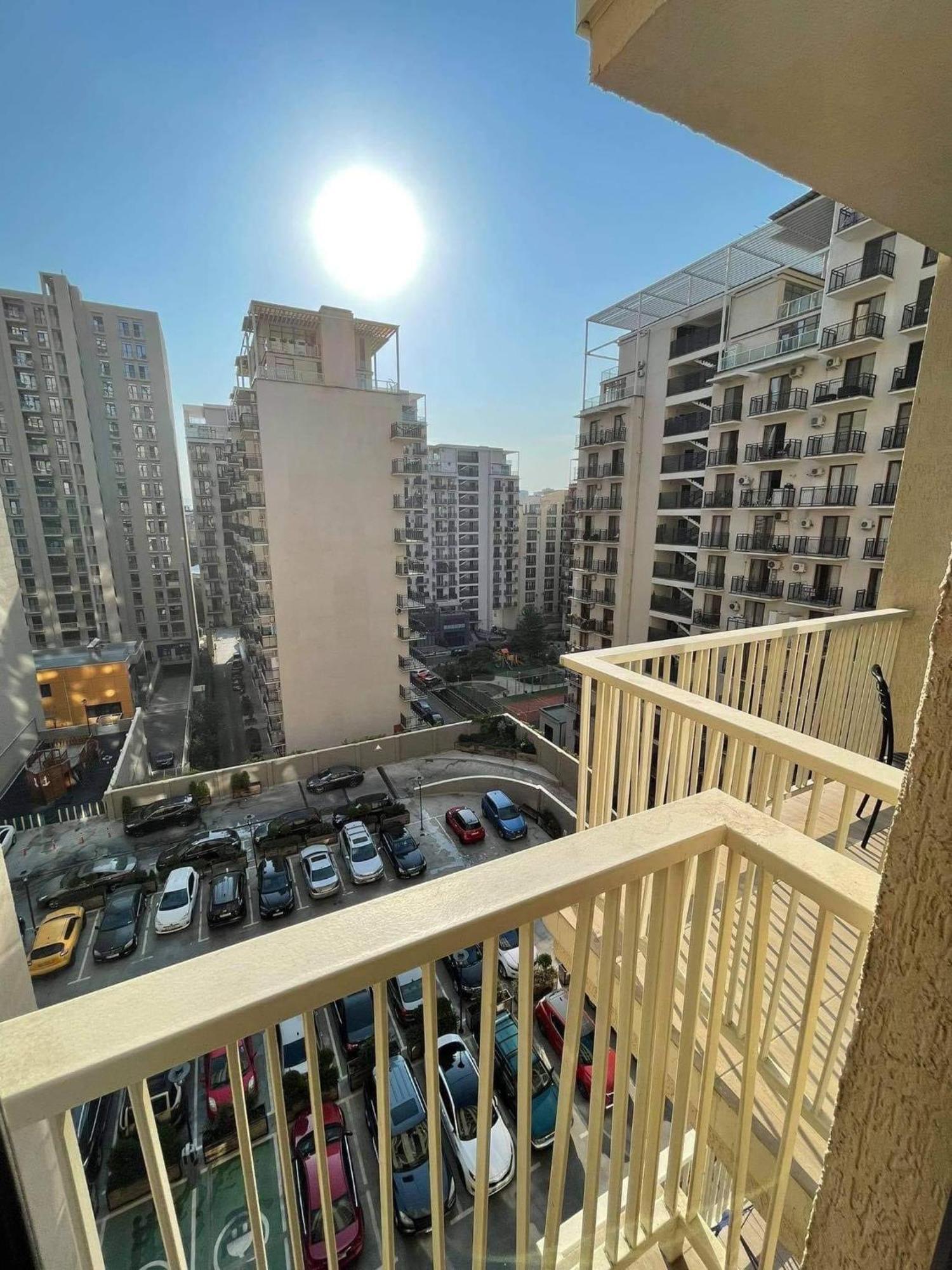 Sol'S M2 White Modern Apartments Tbilisi ภายนอก รูปภาพ