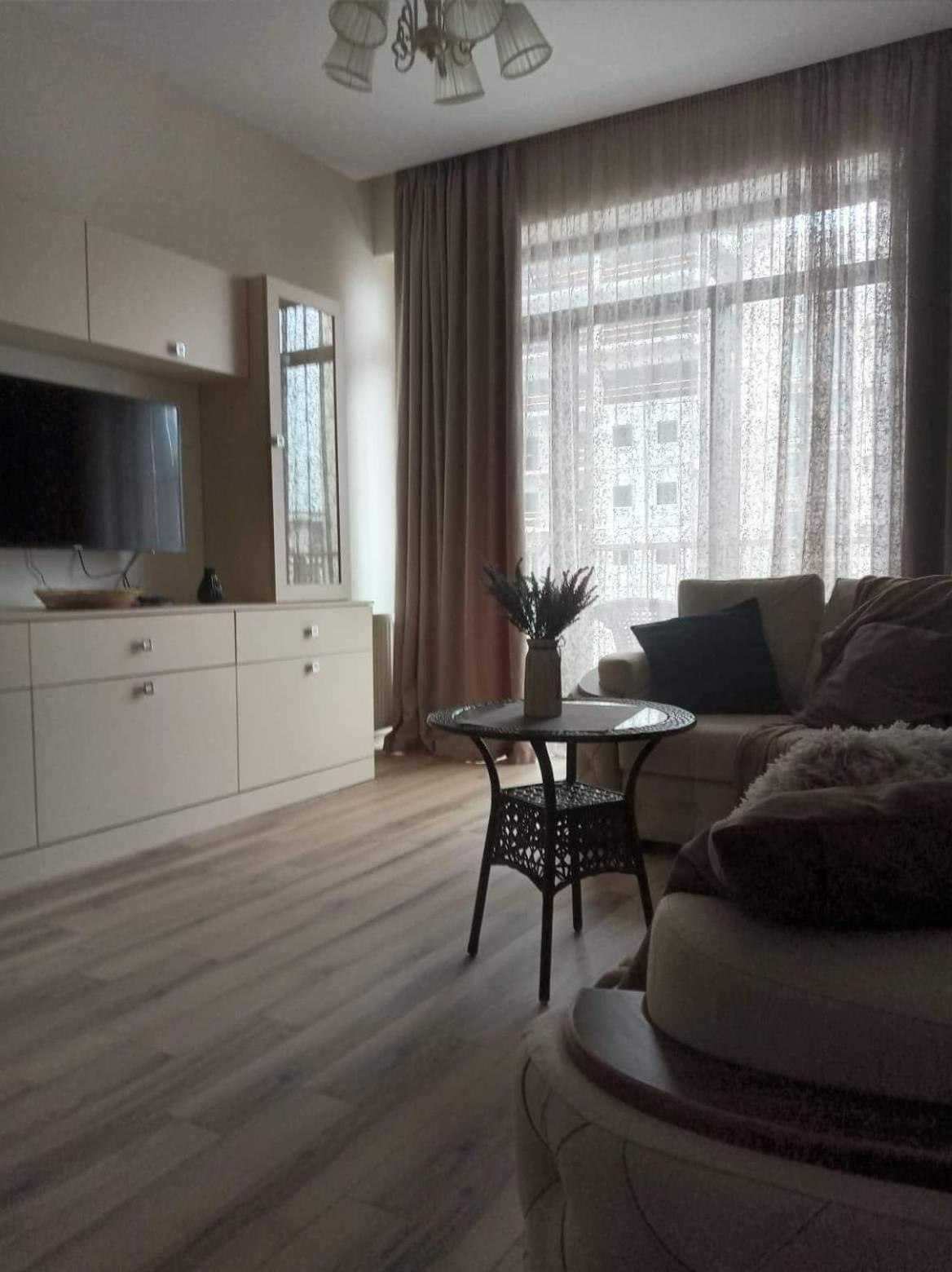 Sol'S M2 White Modern Apartments Tbilisi ภายนอก รูปภาพ